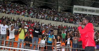 Chameleone performing at Saba Saba National Stadium in TZ